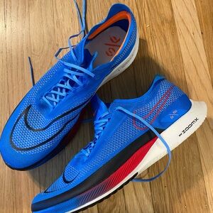 NEW Nike ZoomX Streakfly 'Photo Blue University Red'